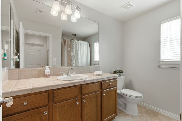 9601 Grandview Drive, Denton, TX 76207