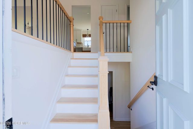 8 Woolley Street, Monmouth Beach, NJ 07750