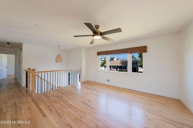 8 Woolley Street, Monmouth Beach, NJ 07750