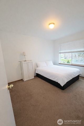 615 Monarch Boulevard, Mount Vernon, WA 98273