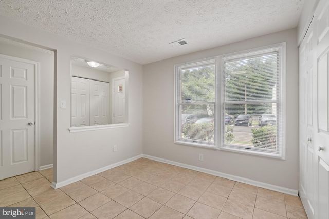 3601 WHARF LN, Triangle, VA 22172