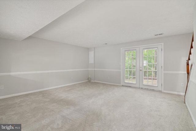 3601 WHARF LN, Triangle, VA 22172
