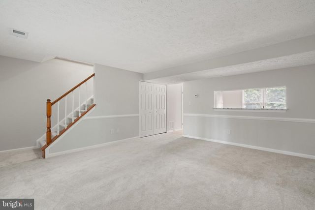 3601 WHARF LN, Triangle, VA 22172