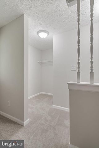 3601 WHARF LN, Triangle, VA 22172