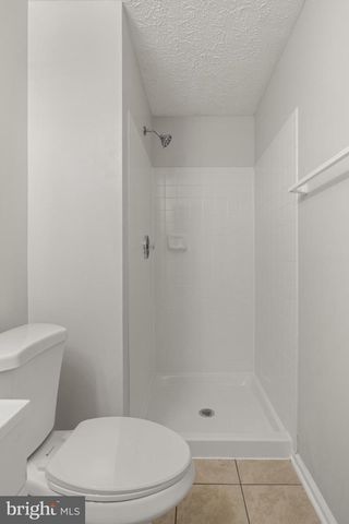 3601 WHARF LN, Triangle, VA 22172
