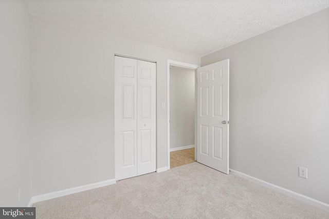 3601 WHARF LN, Triangle, VA 22172