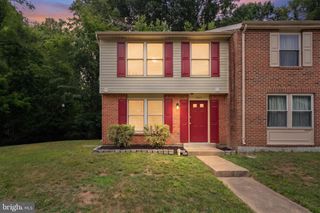 3601 WHARF LN, Triangle, VA 22172