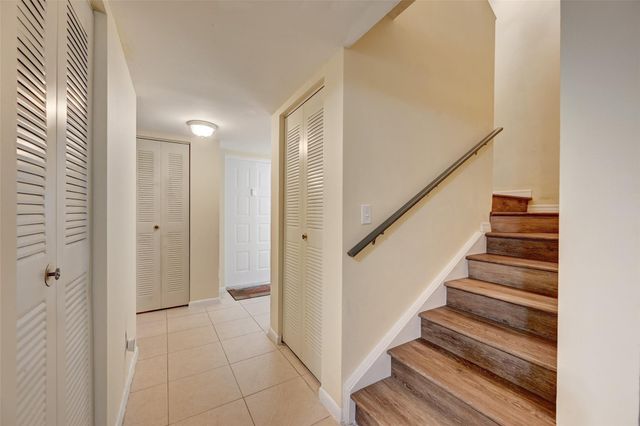 834 NW 91st Ter 834, Plantation, FL 33324
