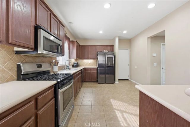 19830 Silverwood Drive, Lake Elsinore, CA 92530