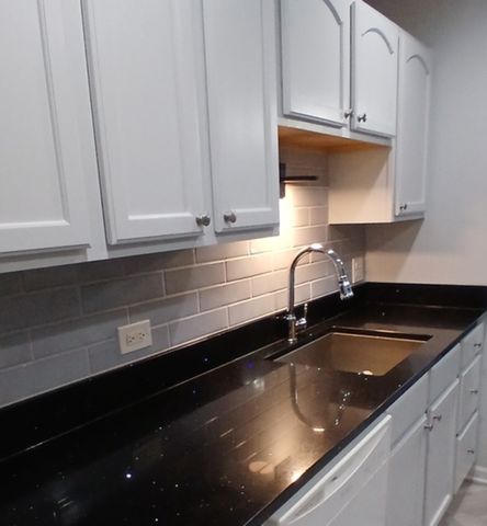 373 Ferndale Court C2, Schaumburg, IL 60193