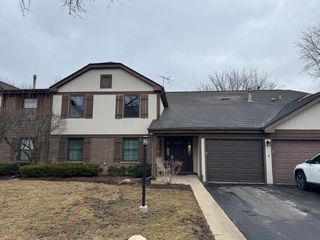373 Ferndale Court C2, Schaumburg, IL 60193