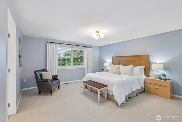 1011 16th Court, Mukilteo, WA 98275