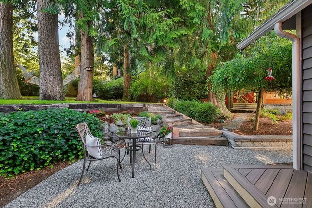 1011 16th Court, Mukilteo, WA 98275