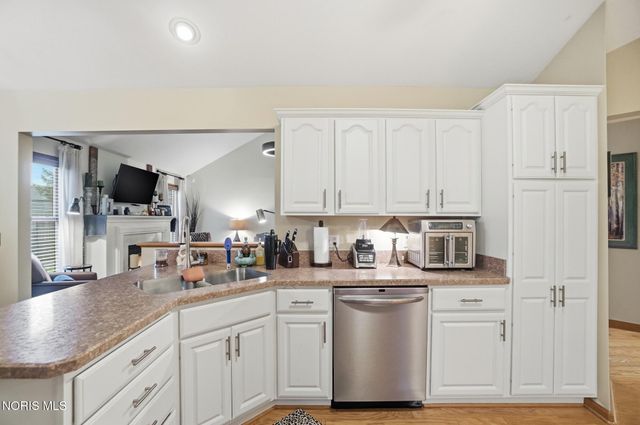 5862 Summer Place Drive, Sylvania, OH 43560