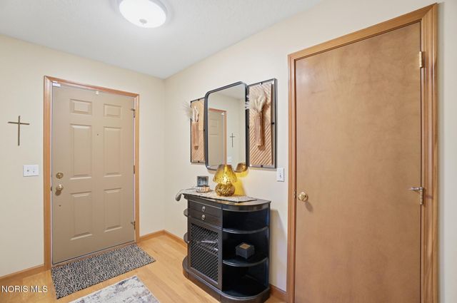 5862 Summer Place Drive, Sylvania, OH 43560