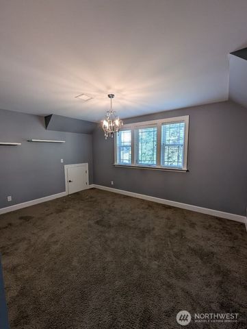 2300 NE Solar View Court, Poulsbo, WA 98370