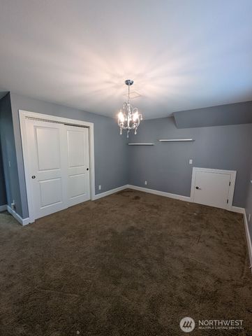 2300 NE Solar View Court, Poulsbo, WA 98370