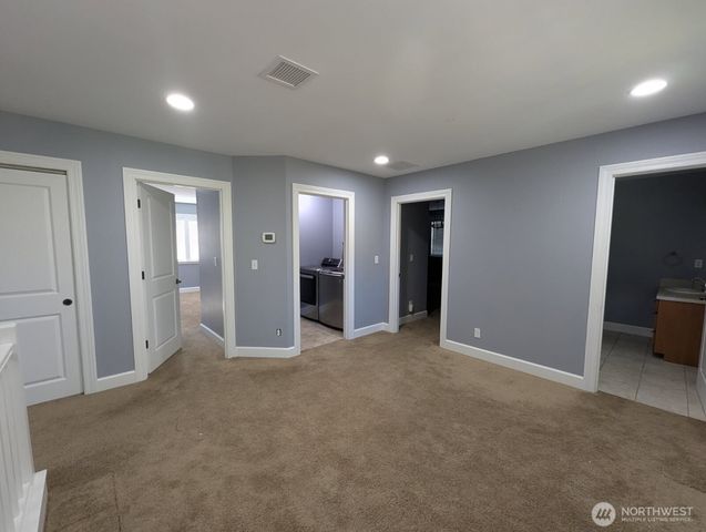 2300 NE Solar View Court, Poulsbo, WA 98370