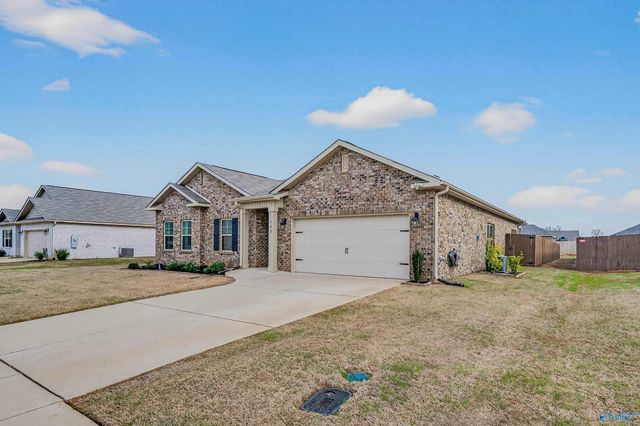 102 Arctic Fox Trail, Meridianville, AL 35759