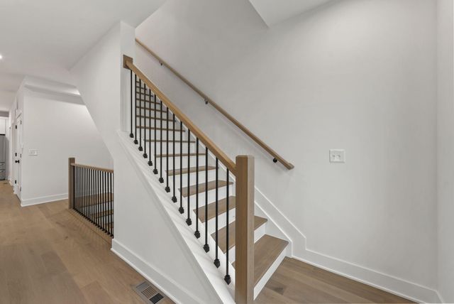 1087 W 3rd Avenue, Columbus, OH 43212