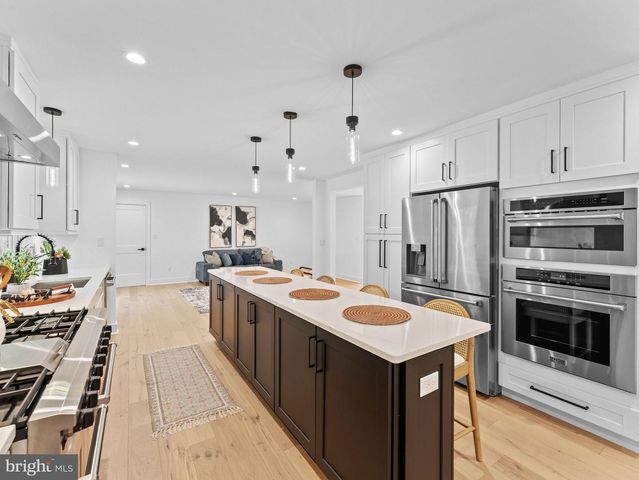 40 E CENTENNIAL DR, Medford, NJ 08055