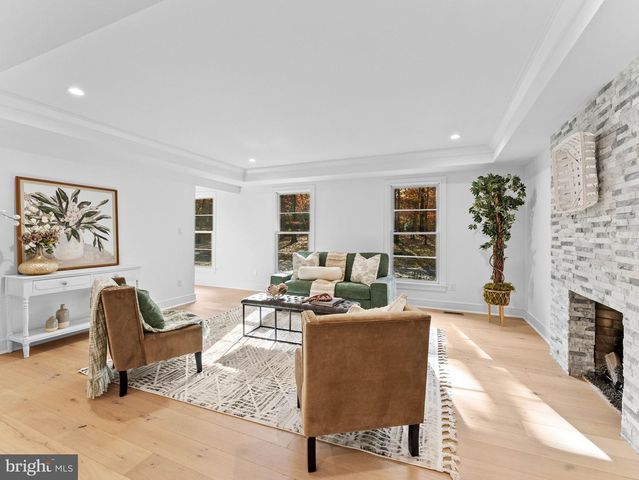 40 E CENTENNIAL DR, Medford, NJ 08055