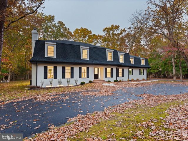 40 E CENTENNIAL DR, Medford, NJ 08055