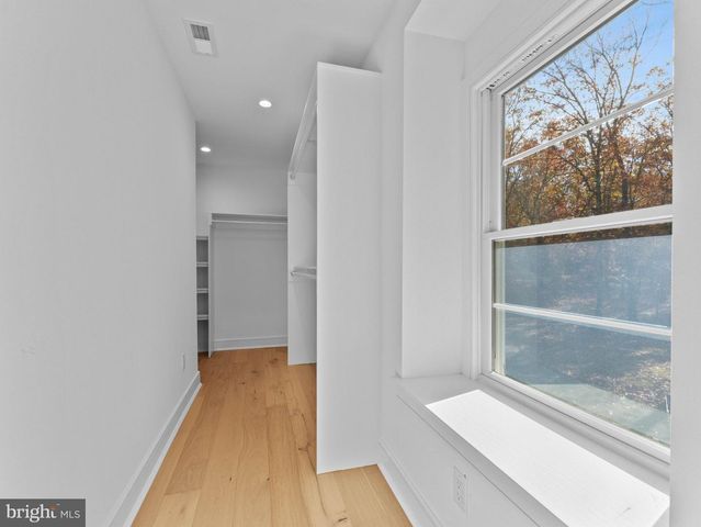 40 E CENTENNIAL DR, Medford, NJ 08055