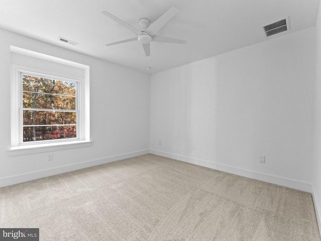 40 E CENTENNIAL DR, Medford, NJ 08055