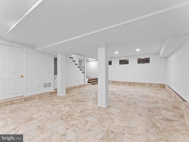 40 E CENTENNIAL DR, Medford, NJ 08055