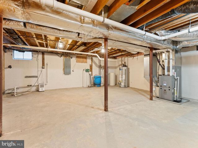 40 E CENTENNIAL DR, Medford, NJ 08055