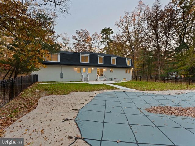 40 E CENTENNIAL DR, Medford, NJ 08055