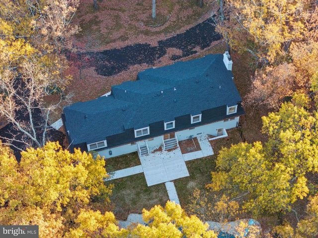 40 E CENTENNIAL DR, Medford, NJ 08055