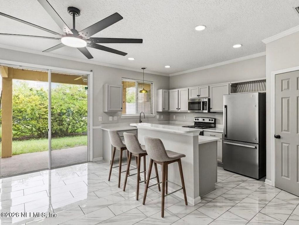 2346 RED MOON Drive, Jacksonville, FL 32216