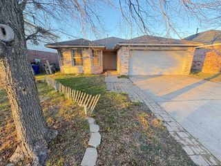 2009 Brook Meadow Drive, Forney, TX 75126