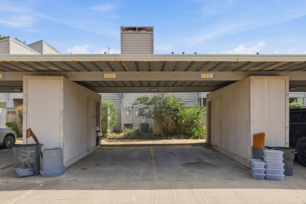 9582 Windswept Lane 9582, Houston, TX 77063