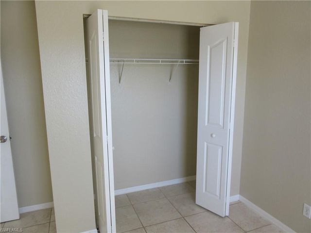 269-271 SW 4th ST, Cape Coral, FL 33991