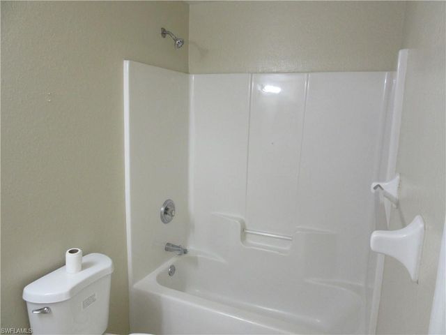 269-271 SW 4th ST, Cape Coral, FL 33991