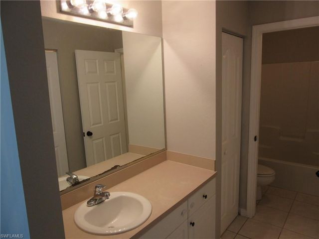 269-271 SW 4th ST, Cape Coral, FL 33991