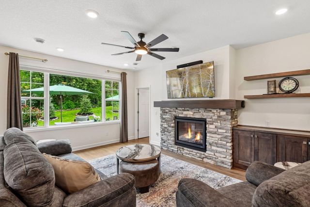 1109 Fabel Lane, Waconia, MN 55387