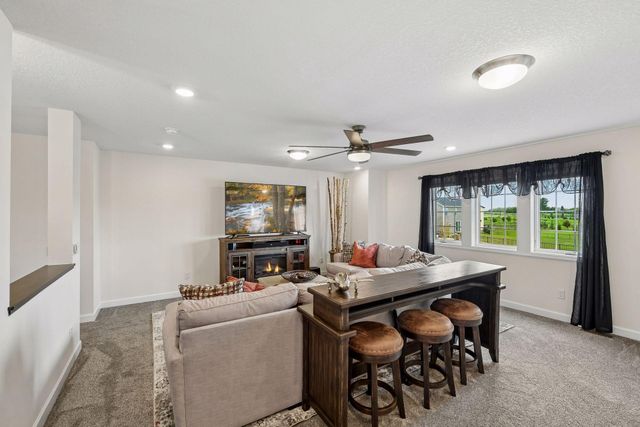 1109 Fabel Lane, Waconia, MN 55387