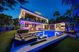 528 Lakeview Court, Miami Beach, FL 33140