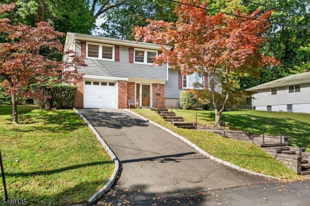 10 Hasbrouck Ave, Emerson Boro, NJ 07630 — photo 3