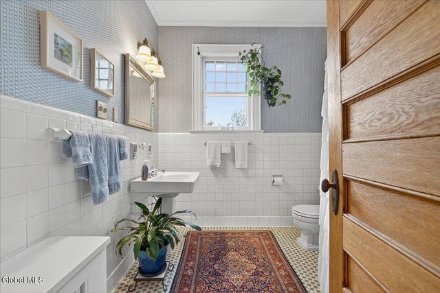 1204 Rugby Road, Schenectady, NY 12308