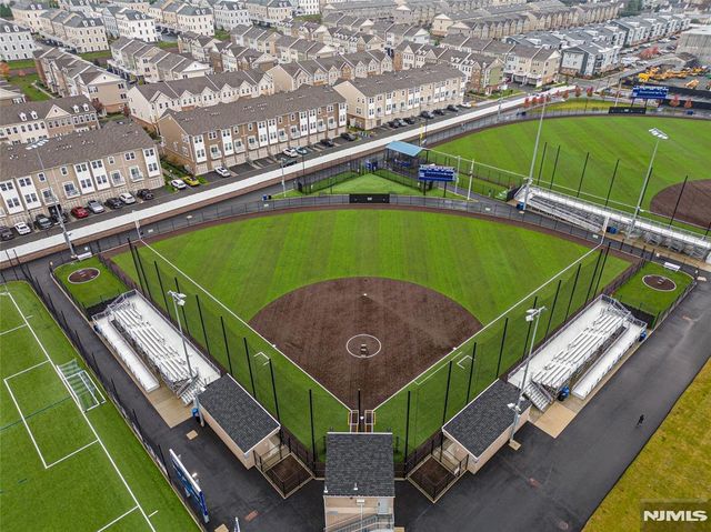 22 Veterans Drive, Wood Ridge, NJ 07075