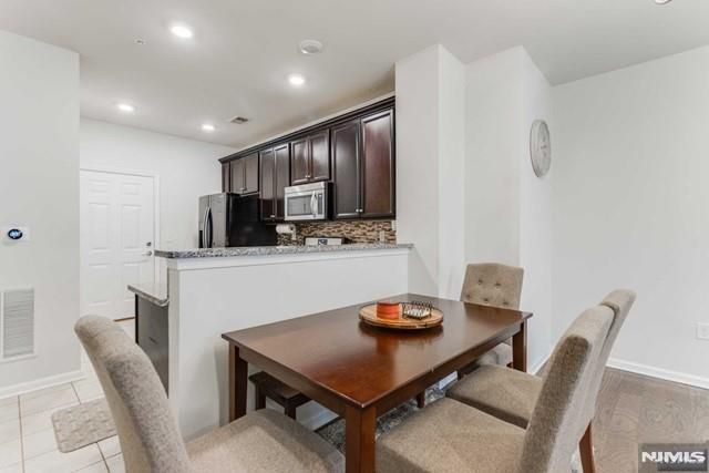 22 Veterans Drive, Wood Ridge, NJ 07075