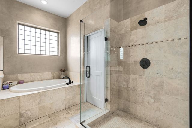 33 N. Estrellas Road, Santa Fe, NM 87507