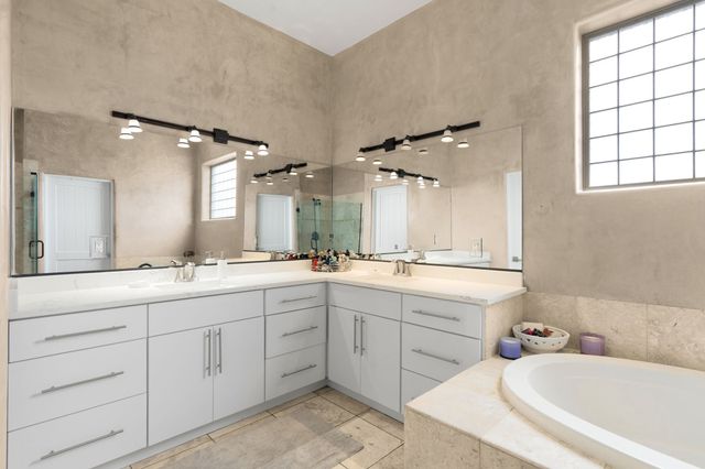 33 N. Estrellas Road, Santa Fe, NM 87507