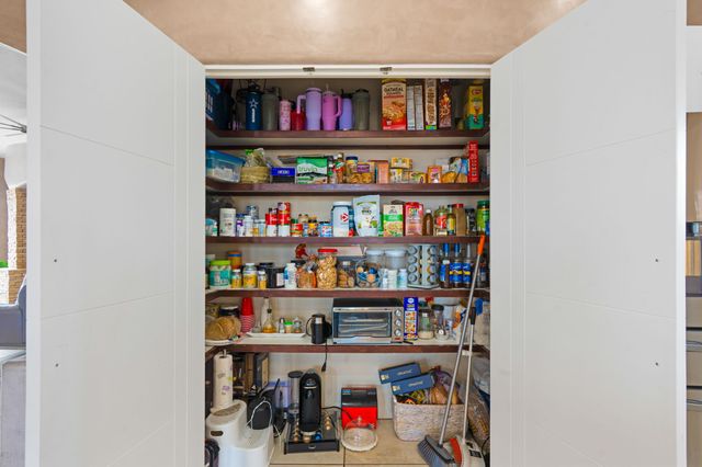 33 N. Estrellas Road, Santa Fe, NM 87507