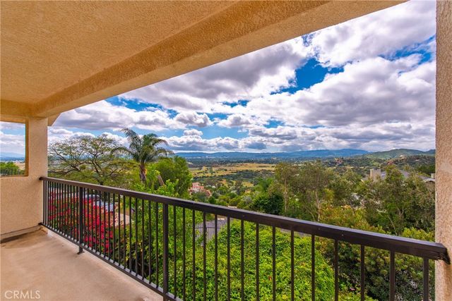 150 SUMMIT Drive, West Hills, CA 91304